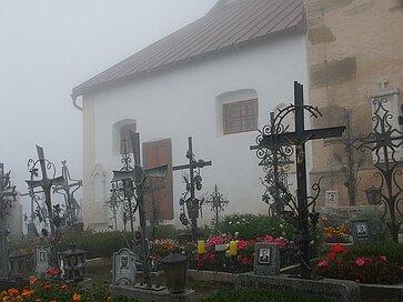 Katharinaberg Auf dem Friedhof