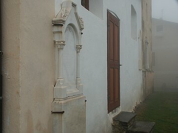 Katharinaberg Eingang zur Pfarrkirche St. Katharina